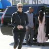 Kim Kardashian, Kanye West et Kourtney Kardashian à Woodland Hills, Los Angeles, le 19 mars 2015.