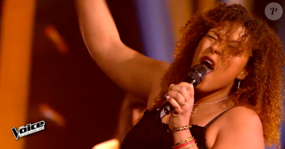 Awa Sy lors de l'épreuve ultime dans The Voice 4, ce samedi 21 mars 2015, sur TF1
