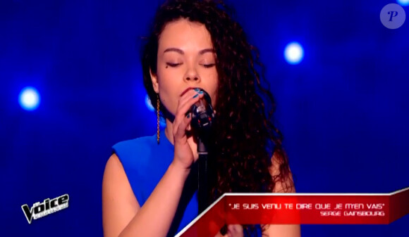 Léa Tchena lors de l'épreuve ultime de The Voice 4, sur TF1, le samedi 21 mars 2015