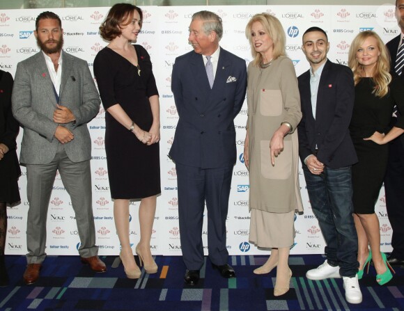 Tom Hardy, Keeley Hawes, le prince Charles, Joanna Lumley, Adam Deacon, Emma Bunton lors des Success Awards du Prince's Trust et L'Oreal Paris à Londres en mars 2012