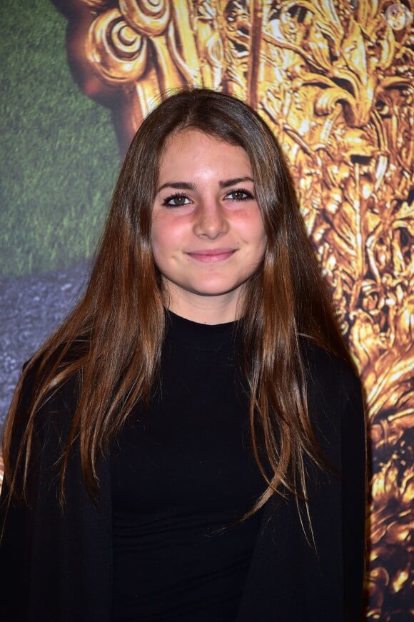 Danaé (de la chaîne YouTube Danaé Makeup) assiste à l'avant-première du film Cendrillon au Grand Rex à Paris le 22 mars 2015.