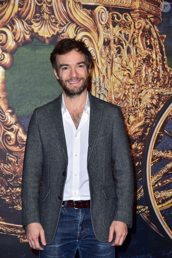Jonathan Lambert assiste à l'avant-première du film Cendrillon au Grand Rex à Paris le 22 mars 2015.