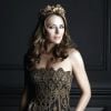 Elizabeth Hurley (Liz Hurley) au casting de la série The Royals. Elizabeth Hurley (Liz Hurley) va bientôt chausser la tiare : elle incarnera une reine dans la série de E! The Royals. 
