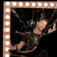 Ricky Martin dans le clip du titre Disparo al Corazón