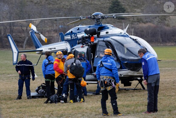 Le PGHM en attente - Les hélicoptères de la sécurité civile à Seyne les Alpes suite au crash de l'airbus A320 de Germanwings le 24 mars 2015 