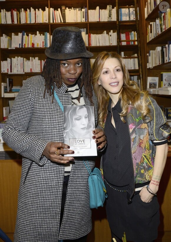 Princess Erika et Tristane Banon (enceinte) - Dédicace du nouveau livre de Tristane Banon "Love et caetera" à la librairie Delamain à Paris, le 2 avril 2015.