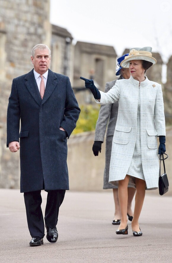 Le prince Andrew et la princesse Anne à Windsor le 5 avril 2015 pour la messe de Pâques
