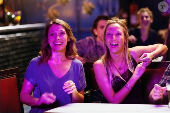 Anne Marivin et Audrey Lamy dans Le Talent de mes amis.