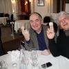 Exclusif - Olivier Claverie et Roger Louret lors du déjeuner d'anniversaire de Pierre Palmade au restaurant Le Fouquet's à Paris, le 30 mars 2015. Pierre Palmade a eu 47 ans le 23 mars dernier.