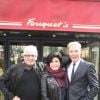 Exclusif - Roger Louret, Liane Foly et Tony Gomez lors du déjeuner d'anniversaire de Pierre Palmade au restaurant Le Fouquet's à Paris, le 30 mars 2015. Pierre Palmade a eu 47 ans le 23 mars dernier.