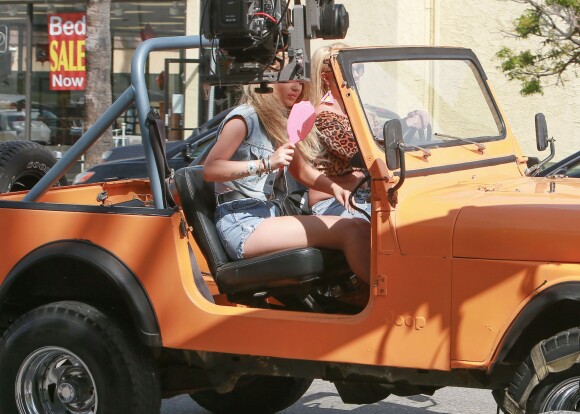 Britney Spears et Iggy Azalea sur le tournage de leur nouveau clip à Studio City, le 9 avril 2015.