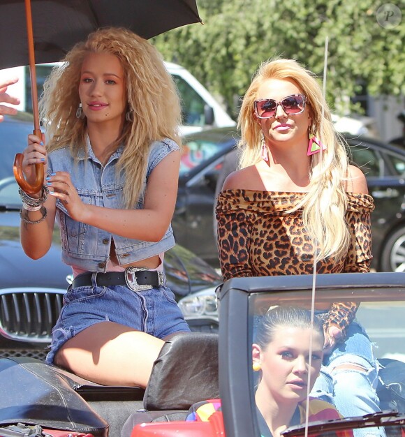 Britney Spears et Iggy Azalea sur le tournage de leur nouveau clip à Studio City, le 9 avril 2015.