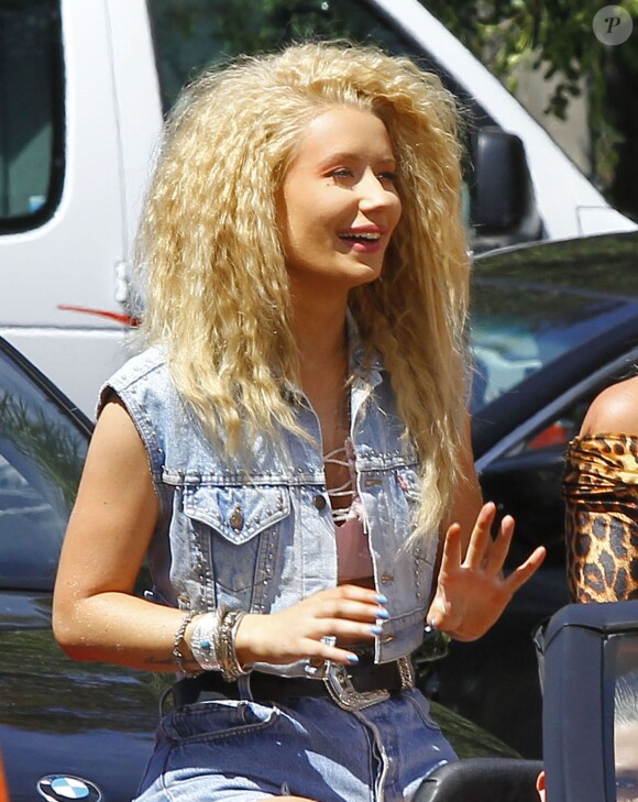 Britney Spears et Iggy Azalea sur le tournage de leur nouveau clip à Studio City, le 9 avril 2015.