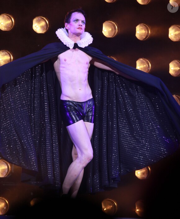 Neil Patrick Harris sur scène dans Hedwig and the Angry Inch à New York, le 22 avril 2014