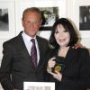 Juliette Greco reçoit la médaille Grand Vermeil de la ville de Paris par Bertrand Delanoë le 12 avril 2012