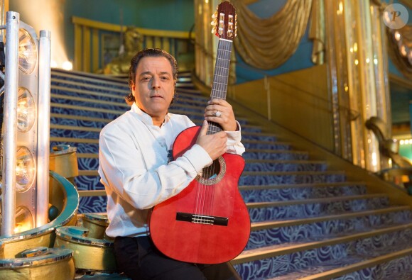 Exclusif - Chico Bouchikhi, de Chico and the Gypsies, lors de l'émission La télé chante pour le Sidaction aux Folies Bergère à Paris, en mars 2015