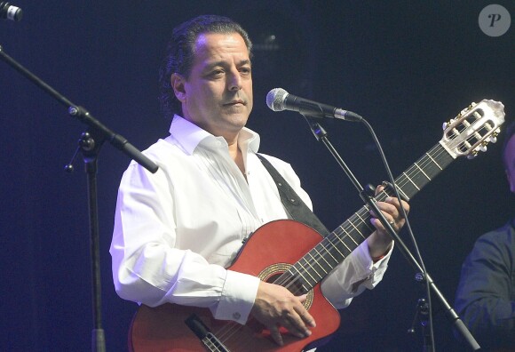 Chico Bouchikhi. Chico & The Gypsies en concert à l'Olympia à Paris, le 15 avril 2014.