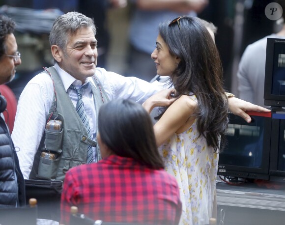 George Clooney, Amal Clooney et Julia Roberts sur le tournage du film " Money Monster " de Jodie Foster à New York Le 18 Avril 2015 