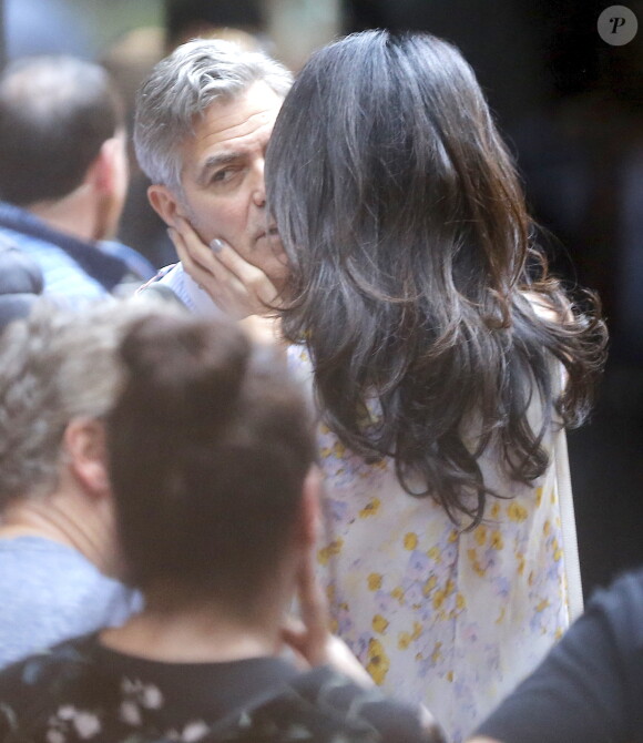 George Clooney, Amal Clooney et Julia Roberts sur le tournage du film " Money Monster " de Jodie Foster à New York Le 18 Avril 2015 