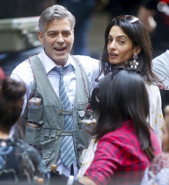 George Clooney, Amal Clooney et Julia Roberts sur le tournage du film " Money Monster " de Jodie Foster à New York Le 18 Avril 2015 