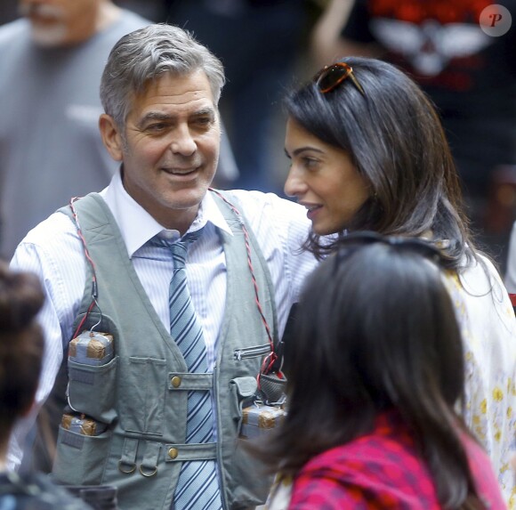 George Clooney, Amal Clooney et Julia Roberts sur le tournage du film " Money Monster " de Jodie Foster à New York Le 18 Avril 2015 