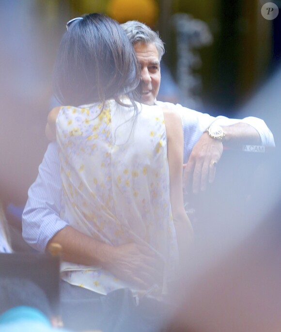 George Clooney, Amal Clooney et Julia Roberts sur le tournage du film " Money Monster " de Jodie Foster à New York Le 18 Avril 2015