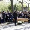 Exclusif - Famille et proches, dont la fille de la défunte Valentine Varela et Françoise Fabian au premier rang, lors des obsèques de Nina Companeez (Nina Hélène Kompaneyetz) au cimetière du Père Lachaise à Paris, le 14 avril 2015. Elle a été enterrée dans la caveau familial.