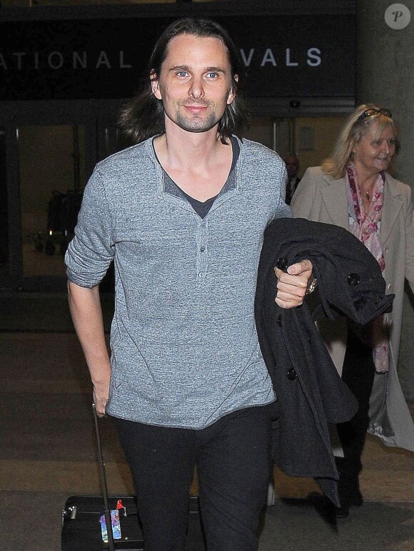 Matthew Bellamy, fraîchement célibataire, arrive à l'aéroport de Los Angeles, le 15 décembre 2014.  