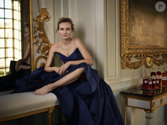 Diane Kruger a été nommée ambassadrice pour le Cognac Martell, qui fete ses 300 ans. Les photos ont été prises dans le château de Versailles… 