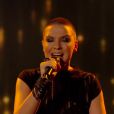 Anne Sila dans la finale de  The Voice 4  sur TF1, le samedi 25 avril 2015.