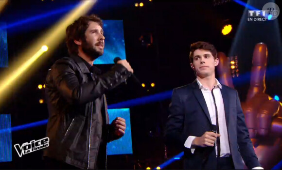 Lilian en duo avec Josh Groban dans la finale de The Voice 4 sur TF1, le samedi 25 avril 2015.