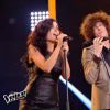 Côme en duo avec Jenifer, dans la finale de The Voice 4 sur TF1, le samedi 25 avril 2015.
