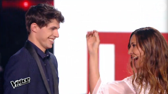 Lilian Renaud et sa coach Zazie remportent cette saison 4 de The Voice, sur TF1, le samedi 25 avril 2015.