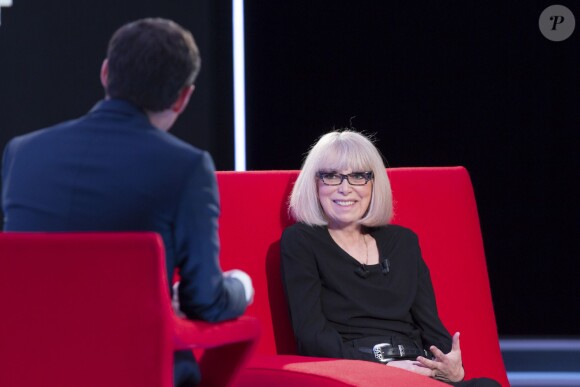 Exclusif - Enregistrement de l'émission Le Divan présentée par Marc-Olivier Fogiel avec Mireille Darc en invitée. Programme diffusé le 28 avril 2015.