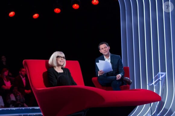 Exclusif - Enregistrement de l'émission Le Divan présentée par Marc-Olivier Fogiel avec l'actrice Mireille Darc en invitée. Programme diffusé le 28 avril 2015.