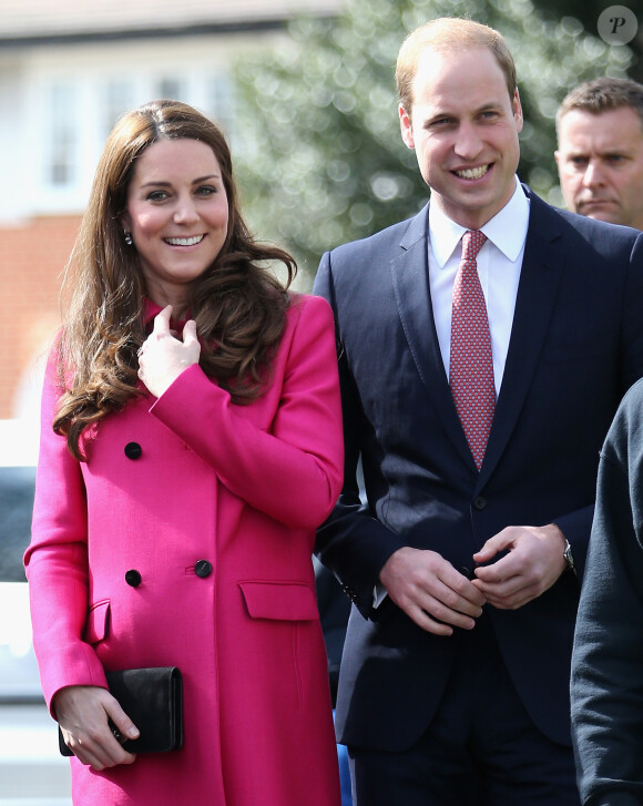 Kate Middleton, enceinte, et le prince William le 27 mars 2015 à Londres pour leur dernière mission avant le congé maternité de la duchesse.