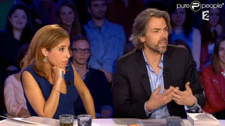 Léa Salamé et Aymeric Caron, dans  On n&#039;est pas couché  sur France 2, le samedi 2 mai 2015.