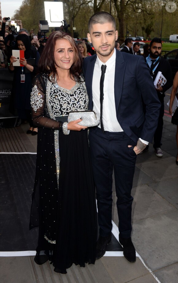 Zayn Malik et sa maman aux Asian Awards à Londres, le 17 avril 2015