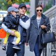  Miranda Kerr et Orlando Bloom se sont promenes avec leur fils Flynn dans les rues de New York, ne demontrant aucunement leur rupture annoncee la semaine derniere. Le 28 octobre 2013 