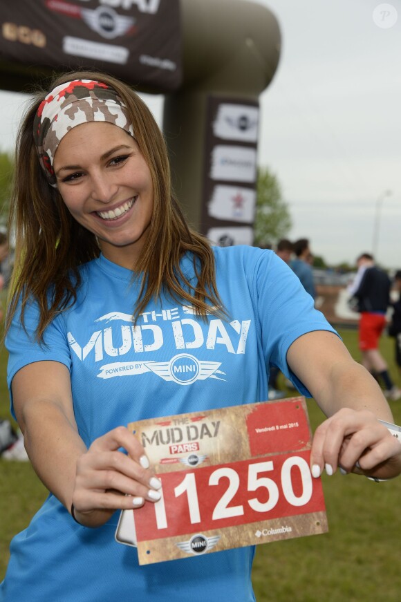 Laury Thilleman avant le départ de la course "The Mud Day Paris" à Beynes le 8 mai 2015.