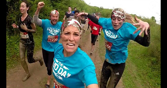 Laury Thilleman lors de la course The Mud Day, le 8 mai 2015 sur Instagram