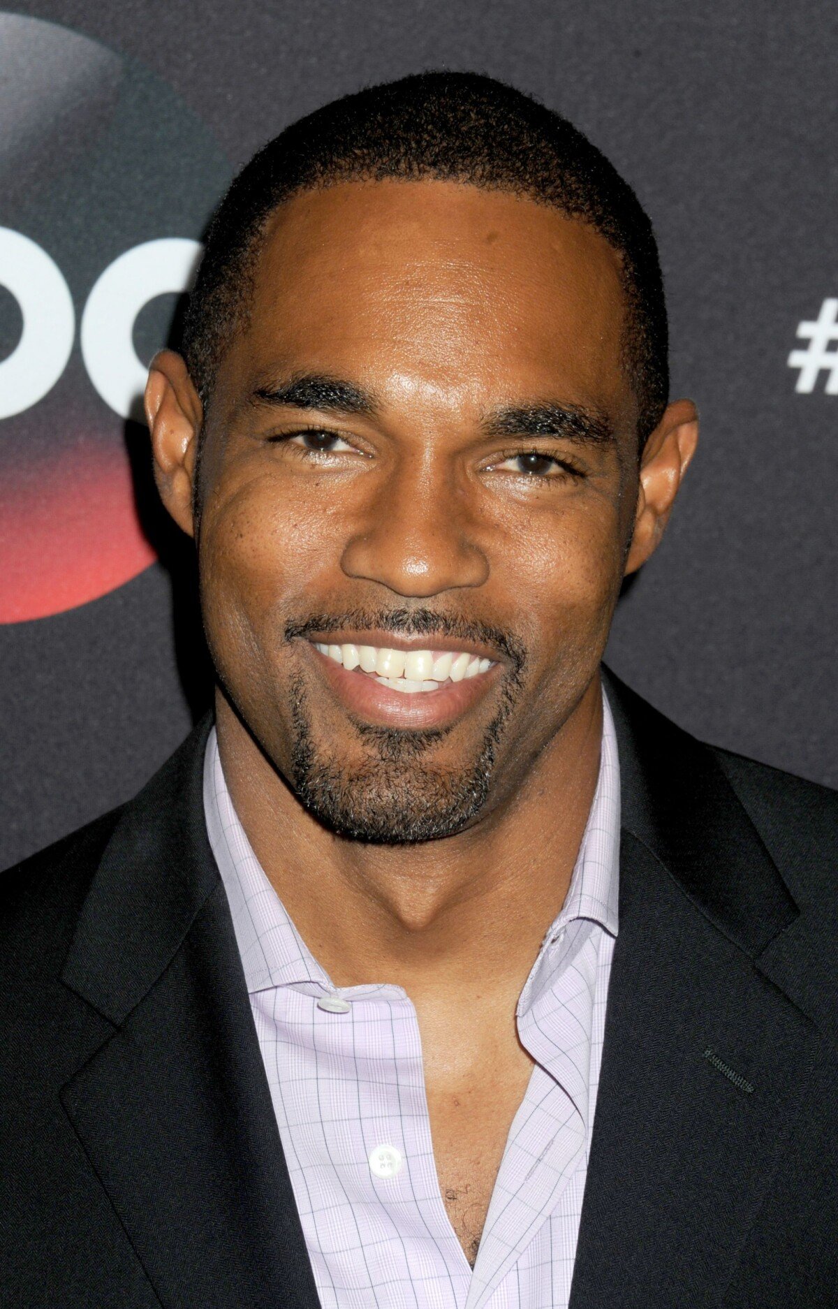Vidéo : Jason Winston George - Photocall de la soirée "2015 ABC upfront