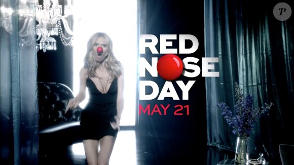 Heidi Klum fait la promotion du "Red Nose Day", un téléthon américain visant à récolter des fonds pour des enfants ou jeunes adultes vivant dans la pauvreté, à travers un clip. L'événement aura lieu le 21 mai  