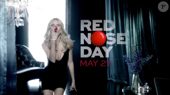 Heidi Klum fait la promotion du "Red Nose Day", un téléthon américain visant à récolter des fonds pour des enfants ou jeunes adultes vivant dans la pauvreté, à travers un clip. L'événement aura lieu le 21 mai 