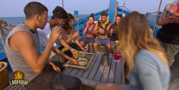 Soirée gourmande et festive pour les jaunes dans Koh-Lanta 2015, sur TF1, le vendredi 15 mai 2015