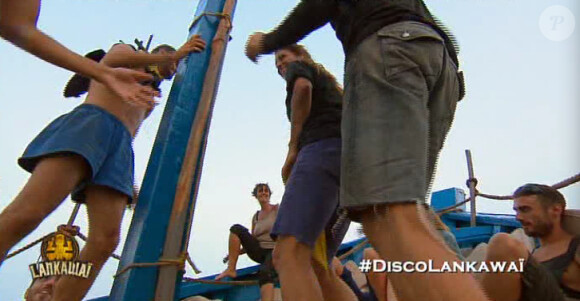 Soirée gourmande et festive pour les jaunes dans Koh-Lanta 2015, sur TF1, le vendredi 15 mai 2015