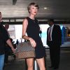 Exclusif - Taylor Swift arrive à l'aéroport de LAX à Los Angeles pour prendre l'avion, le 2 mai 2015