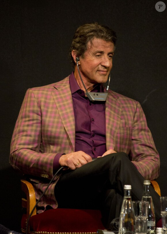 Sylvester Stallone présente ses peintures lors de l'expo Real Love Paintings 1975-2015, à la Galerie Contemporaine du Musée de Nice, le 16 mai 2015.