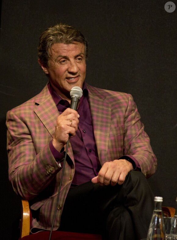 Sylvester Stallone présente ses peintures lors de l'expo Real Love Paintings 1975-2015, à la Galerie Contemporaine du Musée de Nice, le 16 mai 2015.