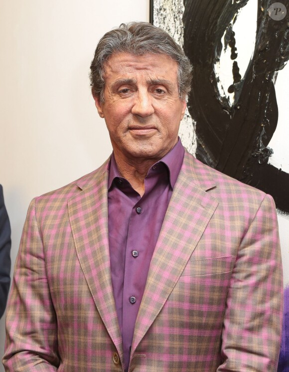 Sylvester Stallone présente ses peintures lors de l'expo Real Love Paintings 1975-2015, à la Galerie Contemporaine du Musée de Nice, le 16 mai 2015.